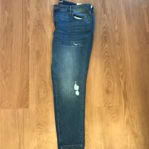 Universal Thread distressed jeans size 20W